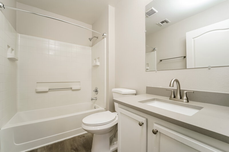 2,070/Mo, 4860 W Calle Don Alberto Tucson, AZ 85757 Main Bathroom View