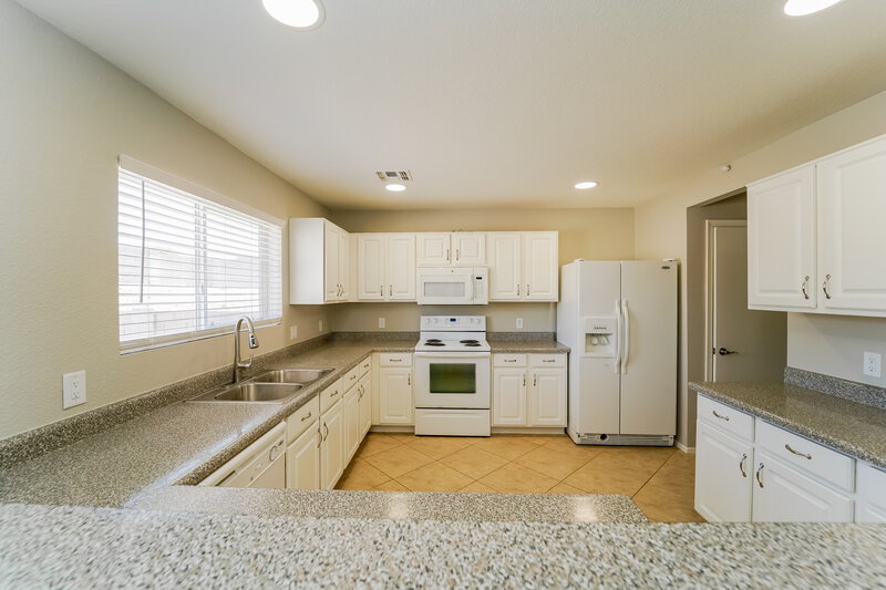 1,805/Mo, 7332 S Messala Ct Tucson, AZ 85746 Kitchen View