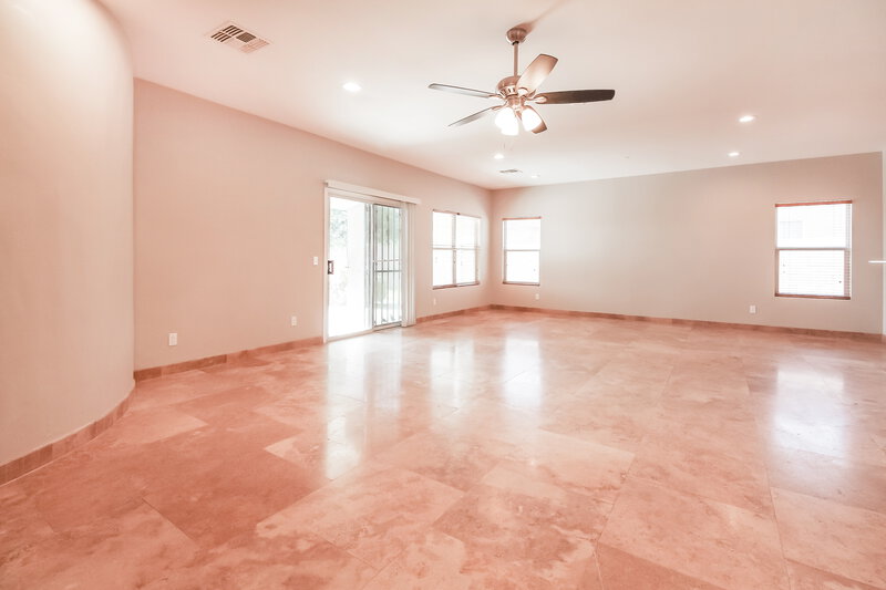 1,955/Mo, 3670 S Western Way Tucson, AZ 85735 Living Room View