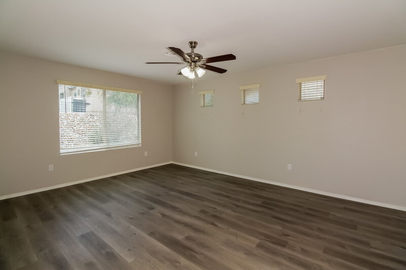 2,370/Mo, 10584 E Pleasant Pasture Dr Tucson, AZ 85747 Living Room View 2