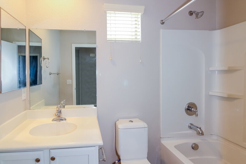 2,370/Mo, 10584 E Pleasant Pasture Dr Tucson, AZ 85747 Main Bathroom View