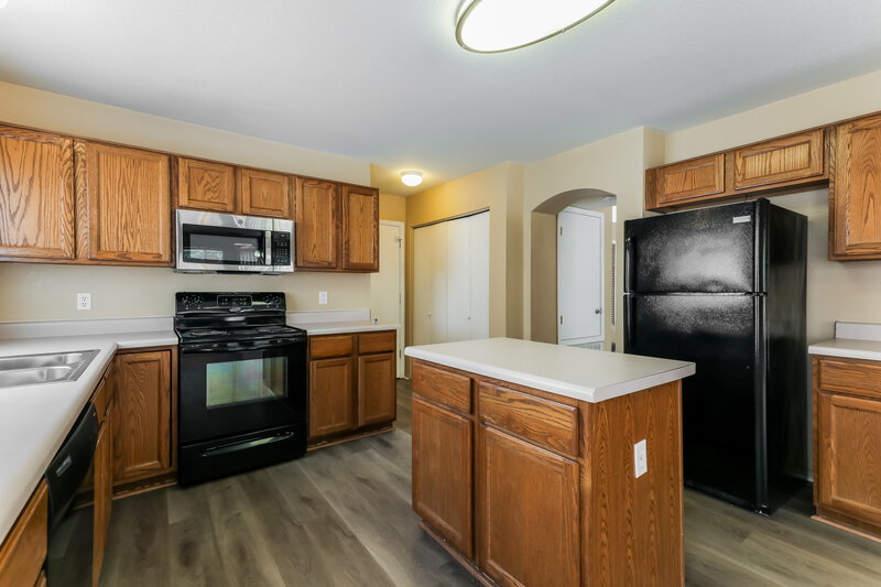 1,885/Mo, 9030 E Muleshoe St Tucson, AZ 85747 Kitchen View