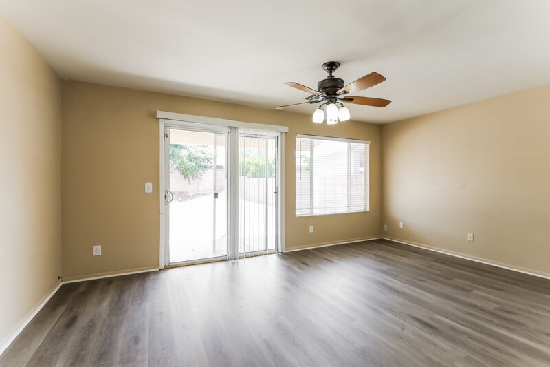 1,885/Mo, 9030 E Muleshoe St Tucson, AZ 85747 Family Room View