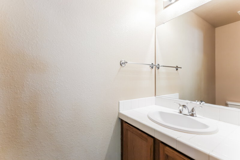 1,885/Mo, 9030 E Muleshoe St Tucson, AZ 85747 Bathroom View 2