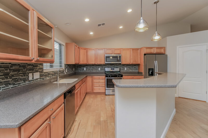 2,030/Mo, 359 N Rock Station Dr Sahuarita, AZ 85629 Kitchen View