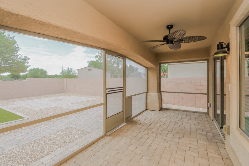 2,030/Mo, 359 N Rock Station Dr Sahuarita, AZ 85629 Sun Room View