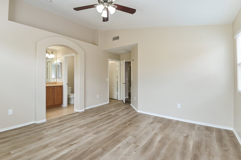 2,100/Mo, 8966 S Beechnut Ln Tucson, AZ 85756 Main Bedroom View 2