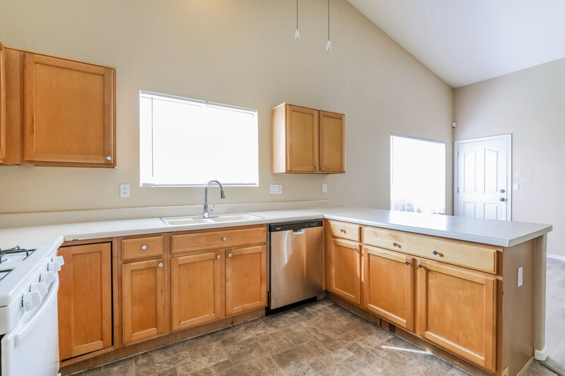 1,975/Mo, 9646 E Paseo San Ardo Tucson, AZ 85747 Kitchen View