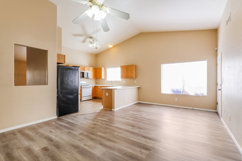 1,975/Mo, 9646 E Paseo San Ardo Tucson, AZ 85747 Family Room View