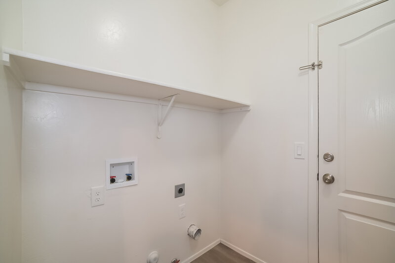 2,060/Mo, 7614 W Tenderfoot Dr Tucson, AZ 85757 Laundry Room View