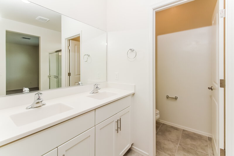 2,025/Mo, 12717 N Berwick Dr Marana, AZ 85653 Main Bathroom View