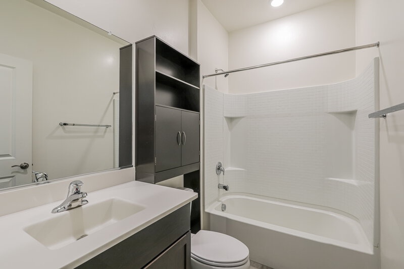 1,675/Mo, 11208 S Weismann Dr Vail, AZ 85641 Bathroom View