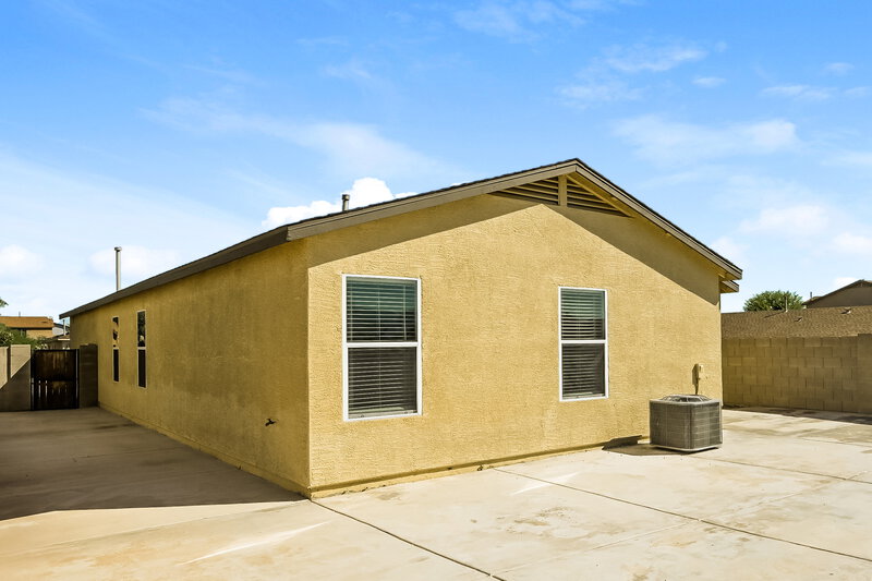 1,840/Mo, 1097 W Camino Hombre Viejo Sahuarita, AZ 85629 Rear View