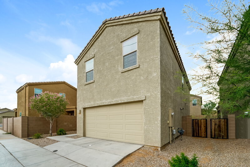 1,800/Mo, 7621 W Valencia Rd Tucson, AZ 85757 Front View