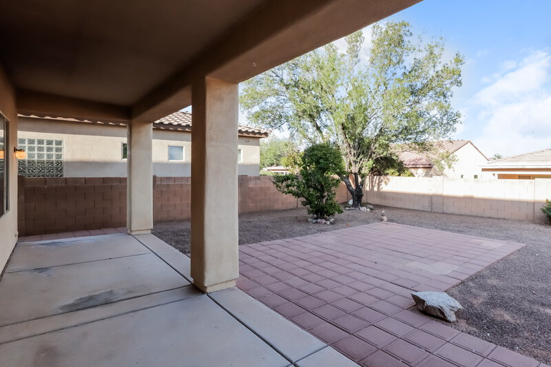 1,825/Mo, 15007 S Camino Rio Puerco Sahuarita, AZ 85629 Backyard View