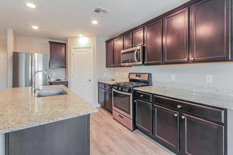 1,890/Mo, 7491 W Tierra Rd Tucson, AZ 85757 Kitchen View 2