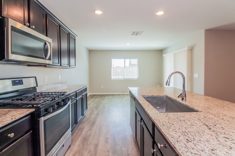 1,890/Mo, 7491 W Tierra Rd Tucson, AZ 85757 Kitchen View 3