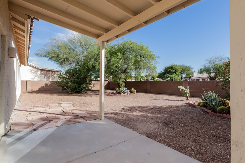 1,755/Mo, 10132 E Paseo San Bernardo Tucson, AZ 85747 Backyard View