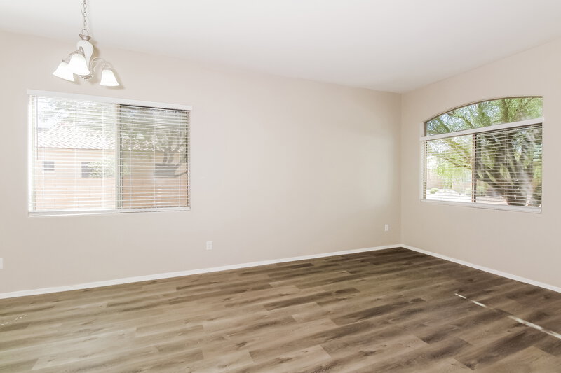 2,095/Mo, 6498 W Castle Pines Way Tucson, AZ 85757 Dining Room View 2