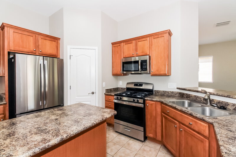 2,095/Mo, 6498 W Castle Pines Way Tucson, AZ 85757 Kitchen View