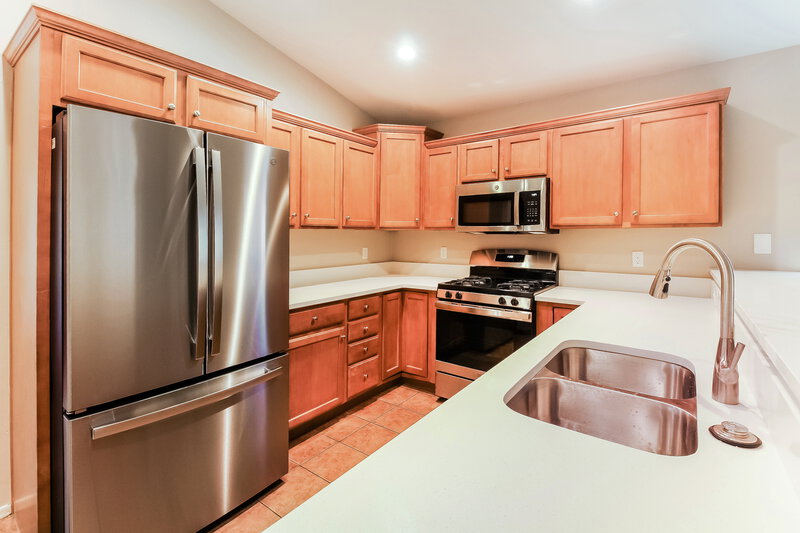 1,920/Mo, 6791 W Brightwater Way Tucson, AZ 85757 Kitchen View 3