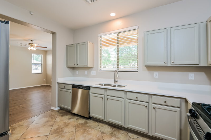 2,025/Mo, 67 W Calle Gota Sahuarita, AZ 85629 Kitchen View
