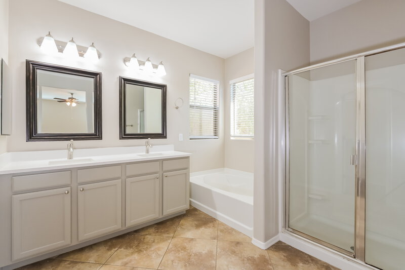 2,025/Mo, 67 W Calle Gota Sahuarita, AZ 85629 Main Bathroom View