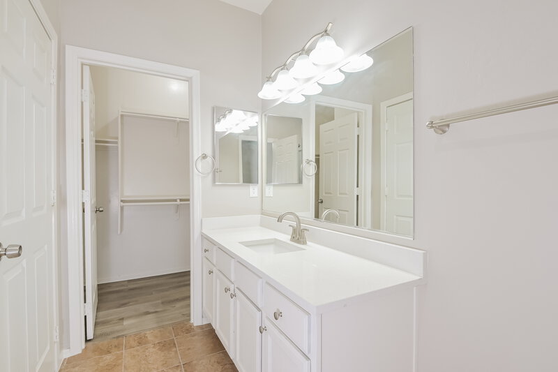 1,635/Mo, 3562 E Felix Blvd Tucson, AZ 85706 Main Bathroom View