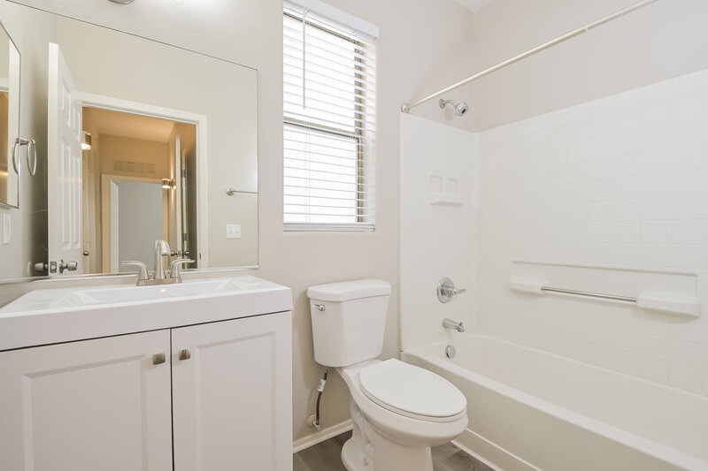 1,635/Mo, 3562 E Felix Blvd Tucson, AZ 85706 Bathroom View