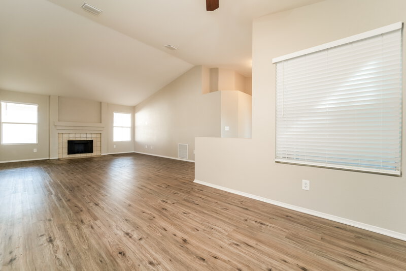 2,070/Mo, 3674 W Thundercloud Loop Tucson, AZ 85742 Living Room View 2