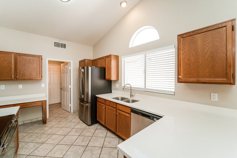 2,070/Mo, 3674 W Thundercloud Loop Tucson, AZ 85742 Kitchen View