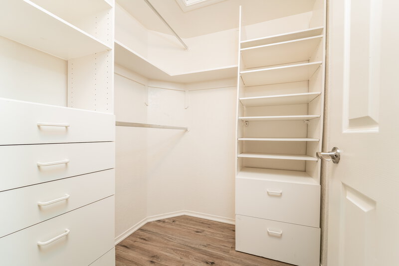 2,070/Mo, 3674 W Thundercloud Loop Tucson, AZ 85742 Walk In Closet View