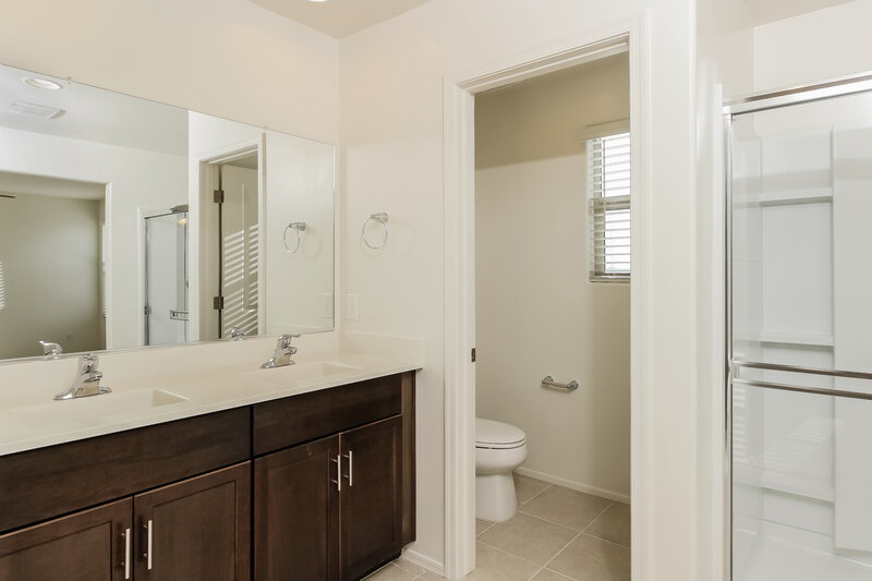 2,040/Mo, 13121 N Loralei Drive Marana, AZ 85653 Main Bathroom View