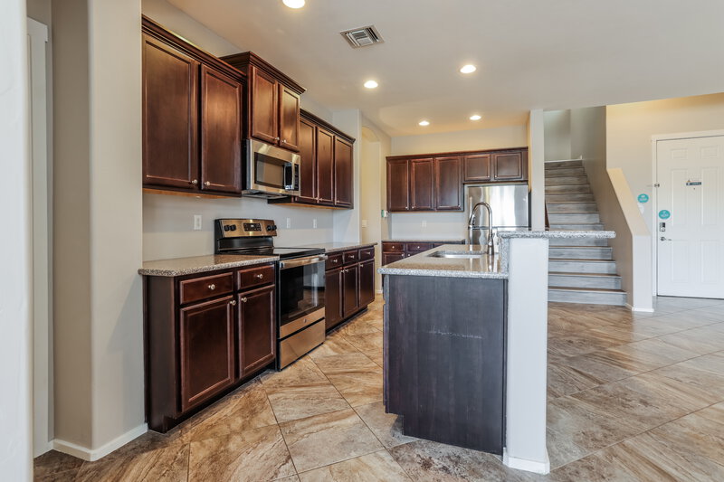 2,040/Mo, 8756 E Perry Park Cir Tucson, AZ 85730 Kitchen View