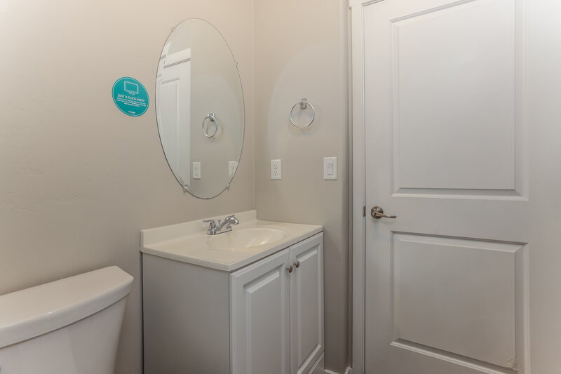 2,040/Mo, 8756 E Perry Park Cir Tucson, AZ 85730 Main Bathroom View