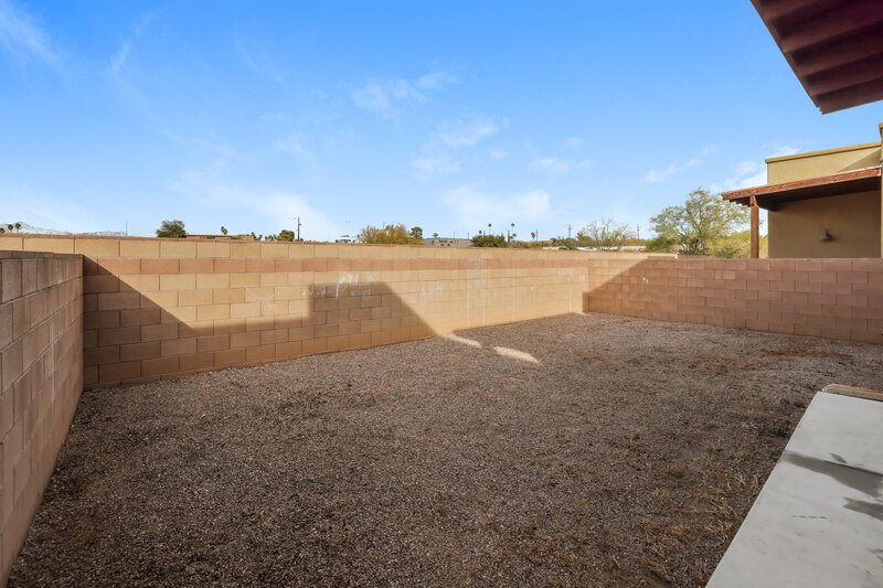2,040/Mo, 8756 E Perry Park Cir Tucson, AZ 85730 Rear View