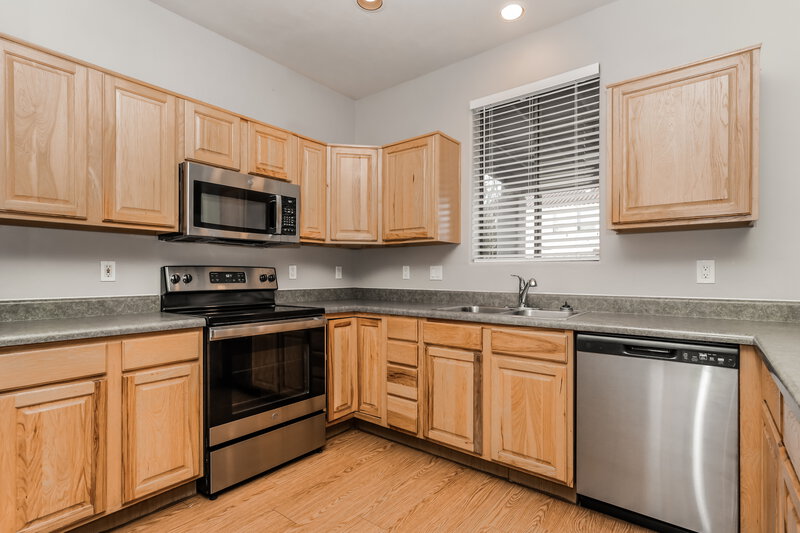 2,760/Mo, 68 W Camino Presidio Quemado Sahuarita, AZ 85629 Kitchen View