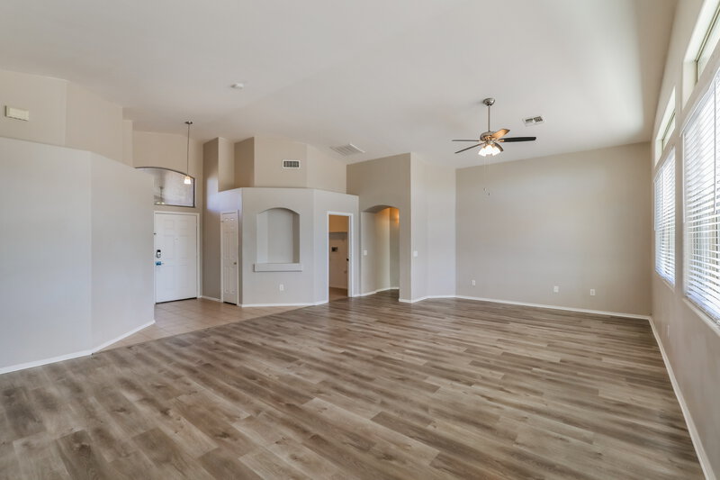 2,085/Mo, 12465 N Stone Ring Dr Marana, AZ 85653 Living Room View