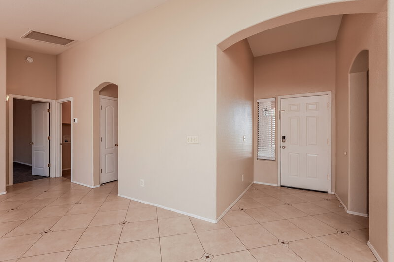 1,890/Mo, 4398 W Veranda St Tucson, AZ 85741 Living Room View