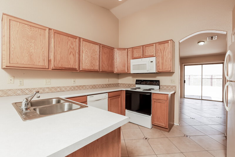 1,890/Mo, 4398 W Veranda St Tucson, AZ 85741 Kitchen View 2