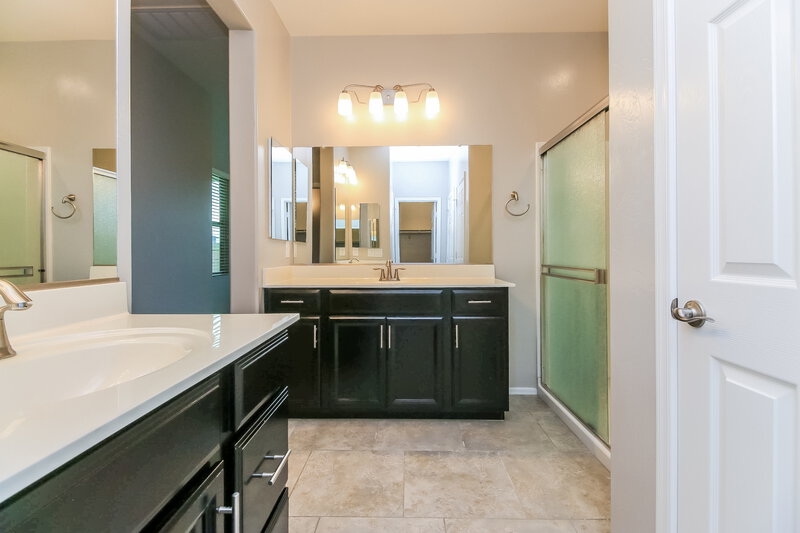 1,775/Mo, 1176 E Madera Grove Ln Sahuarita, AZ 85629 Main Bathroom View