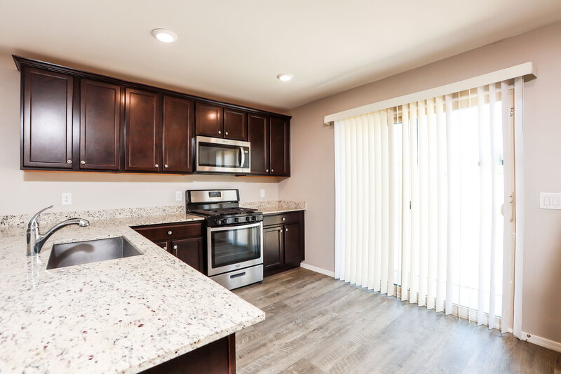 1,900/Mo, 12835 N Peony Dr Marana, AZ 85653 Kitchen View