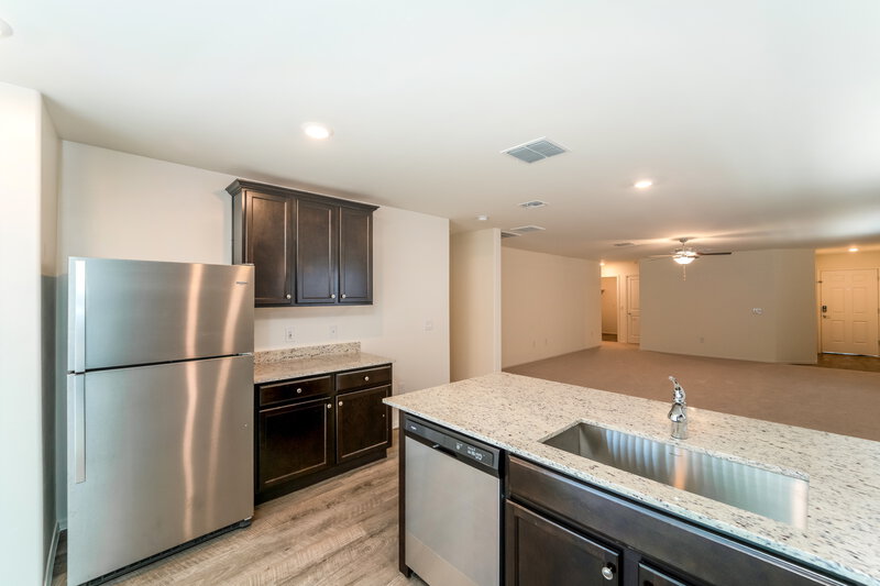 1,960/Mo, 12835 N Peony Dr Marana, AZ 85653 Kitchen View 3