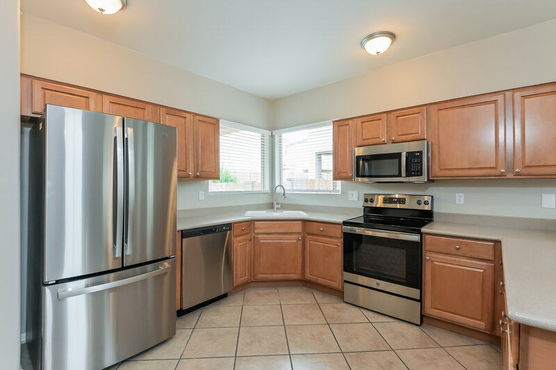 2,070/Mo, 126 E Calle del Rondador Sahuarita, AZ 85629 Kitchen View