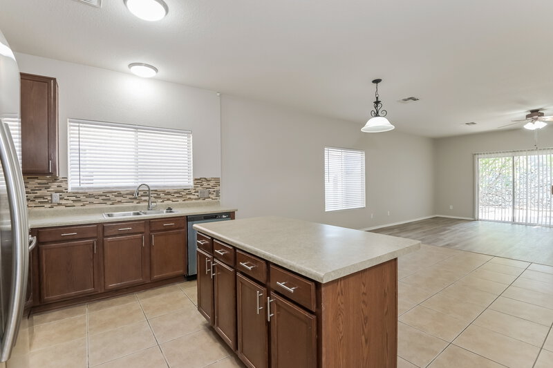 2,080/Mo, 2073 S Hidden Pasture Ln Tucson, AZ 85748 Kitchen View