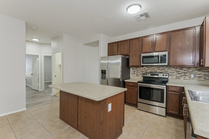 2,080/Mo, 2073 S Hidden Pasture Ln Tucson, AZ 85748 Kitchen View 2