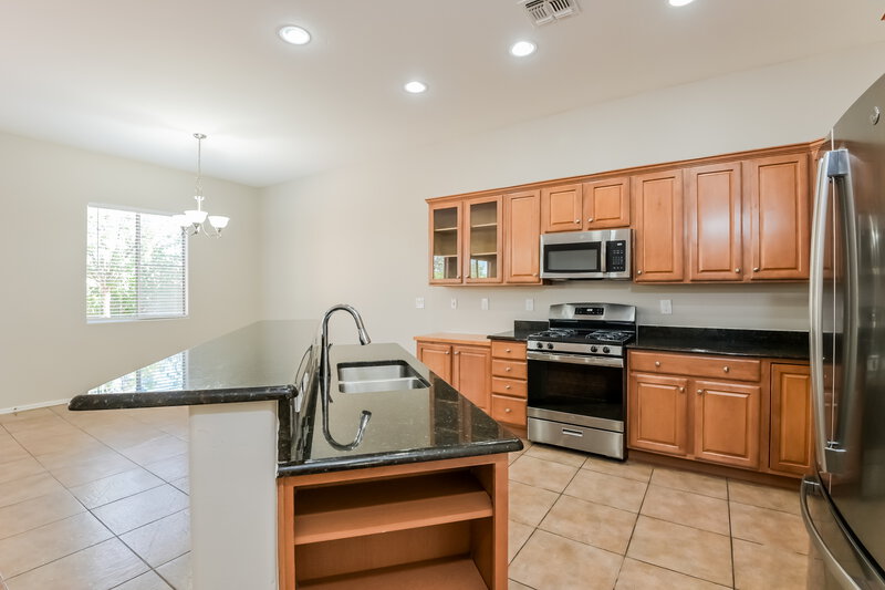 1,855/Mo, 1051 E Mowry Wash Ln Sahuarita, AZ 85629 Kitchen View