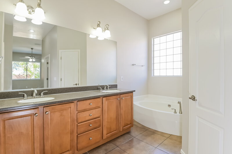 1,855/Mo, 1051 E Mowry Wash Ln Sahuarita, AZ 85629 Main Bedroom View 2