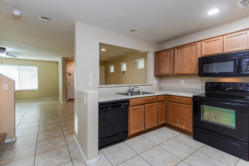 1,820/Mo, 10992 E Gray Mare Trl Tucson, AZ 85747 Kitchen View
