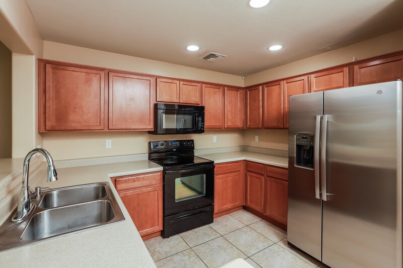 1,890/Mo, 10992 E Gray Mare Trl Tucson, AZ 85747 Kitchen View 2